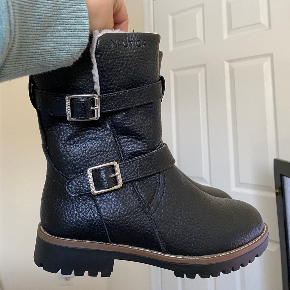 Nautica women’s black winter boots